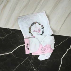 طقم مواليد بناتي 4 قطع مع حقيبة